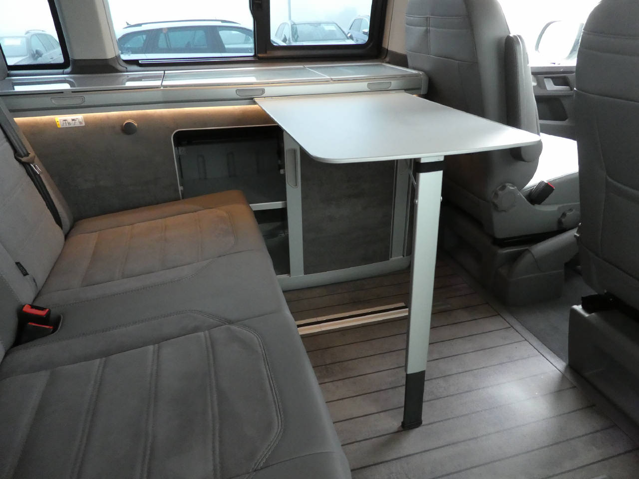 VW T6.1 California 2.0 TDI 204 Ocean Edition Liberty DSG 4m-image-14