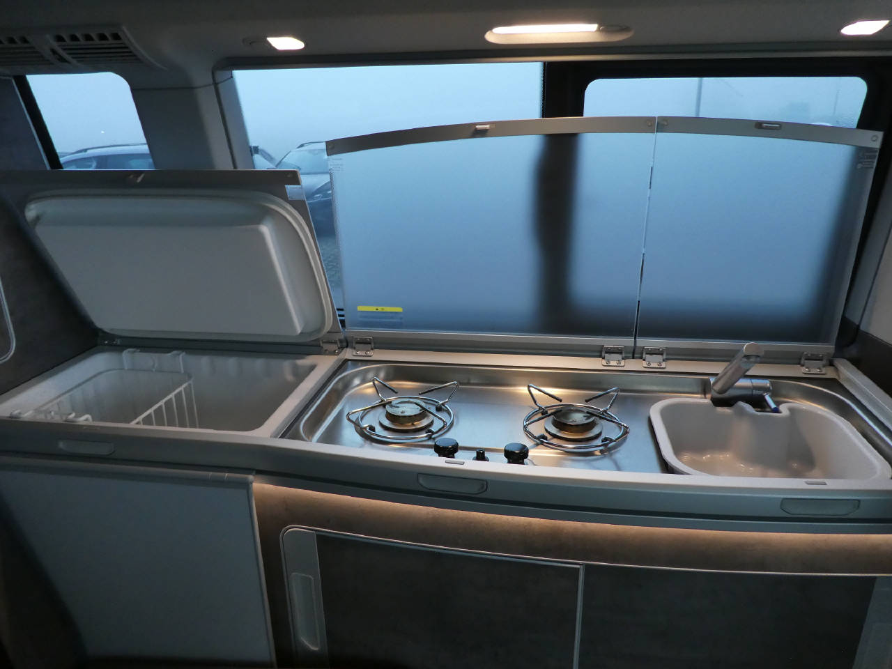 VW T6.1 California 2.0 TDI 204 Ocean Edition Liberty DSG 4m-image-11
