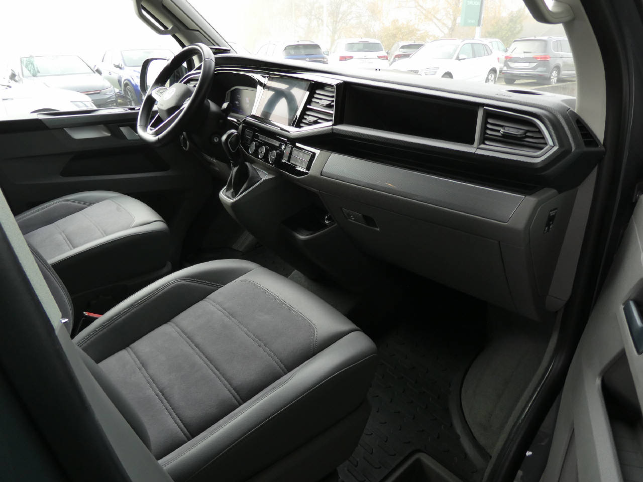 VW T6.1 California 2.0 TDI 204 Ocean Edition Liberty DSG 4m-image-7