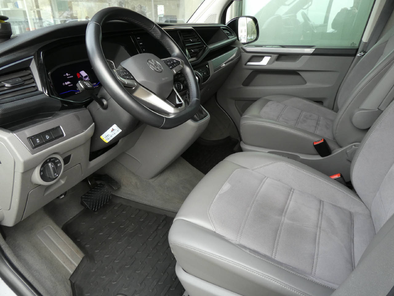 VW T6.1 California 2.0 TDI 204 Ocean Edition Liberty DSG 4m-image-6