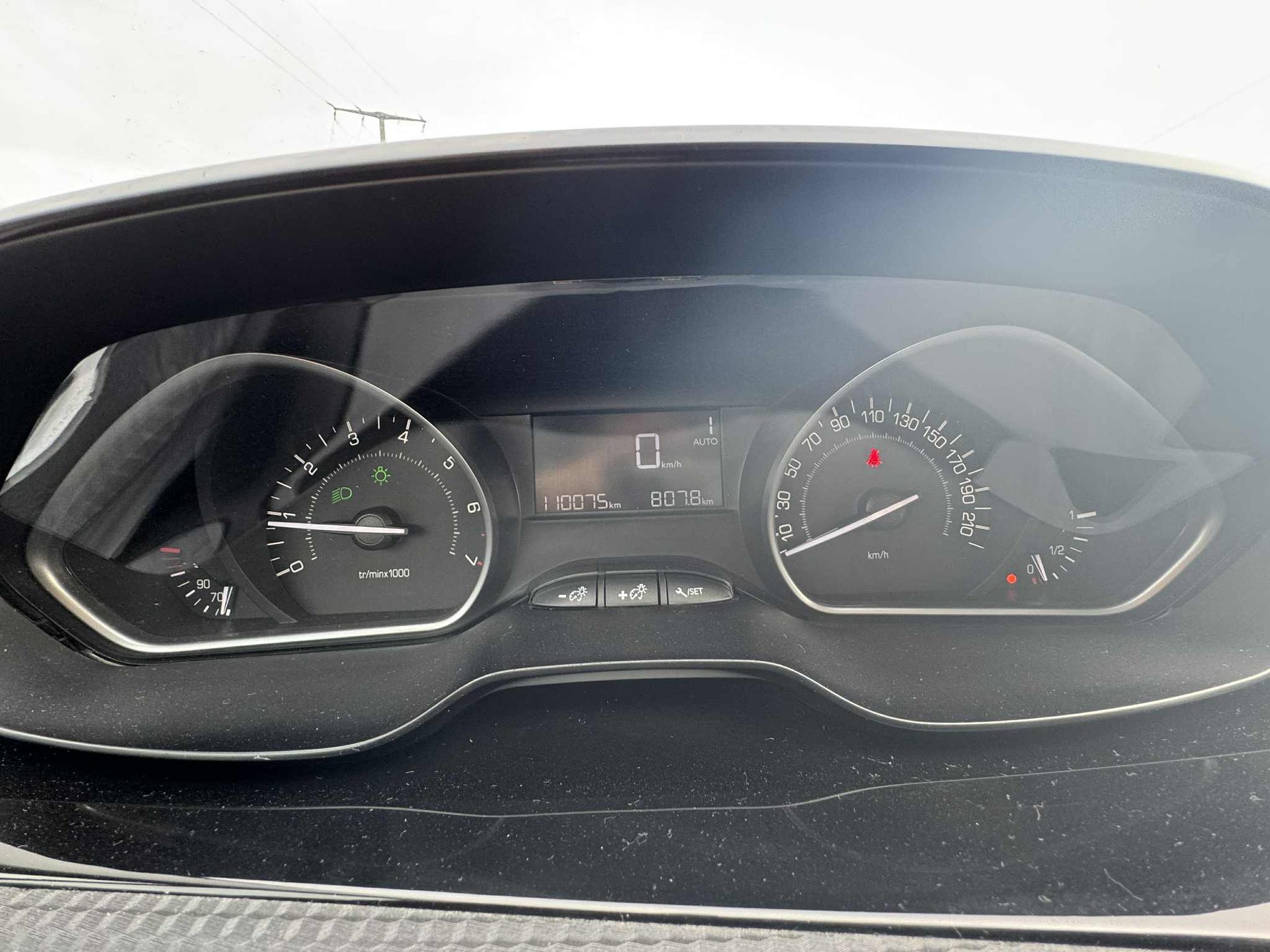 PEUGEOT 2008 1.2 VTI Active ETG5-image-10