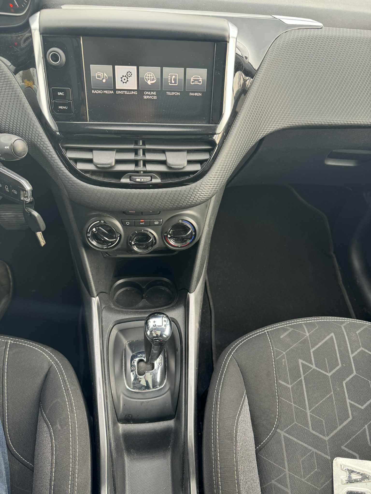 PEUGEOT 2008 1.2 VTI Active ETG5-image-11