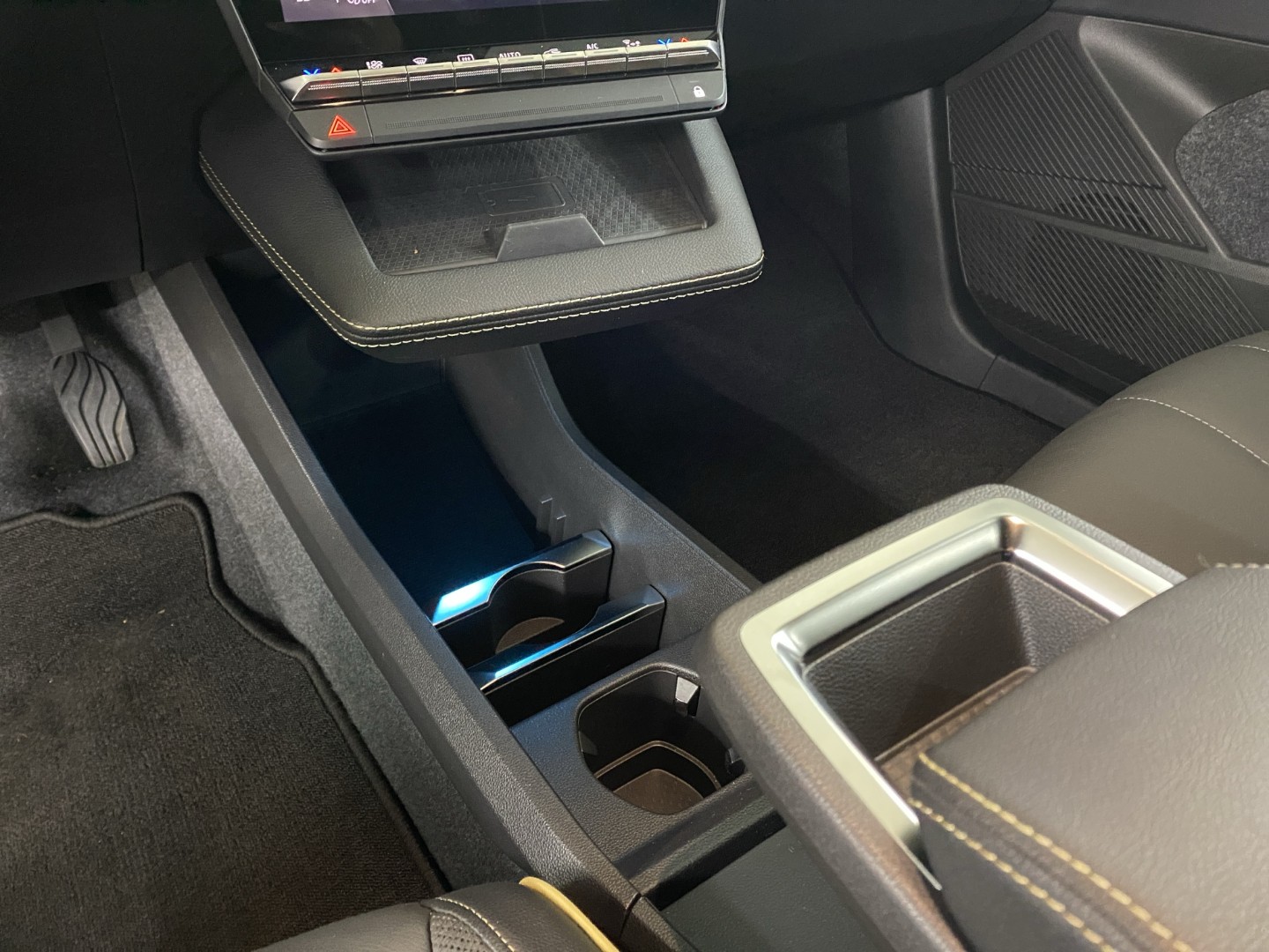 RENAULT Mégane E-TECH EV60 Iconic-image-9