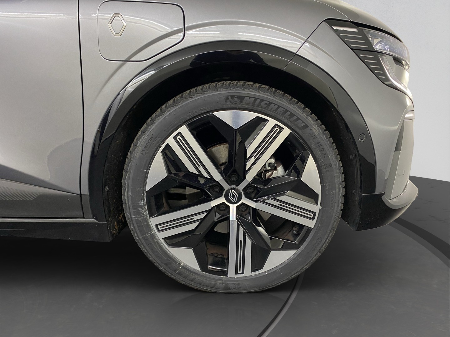 RENAULT Mégane E-TECH EV60 Iconic-image-24