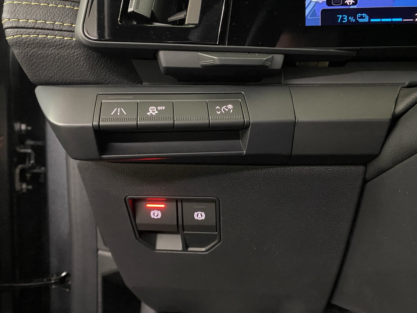 RENAULT Mégane E-TECH EV60 Iconic-image-17