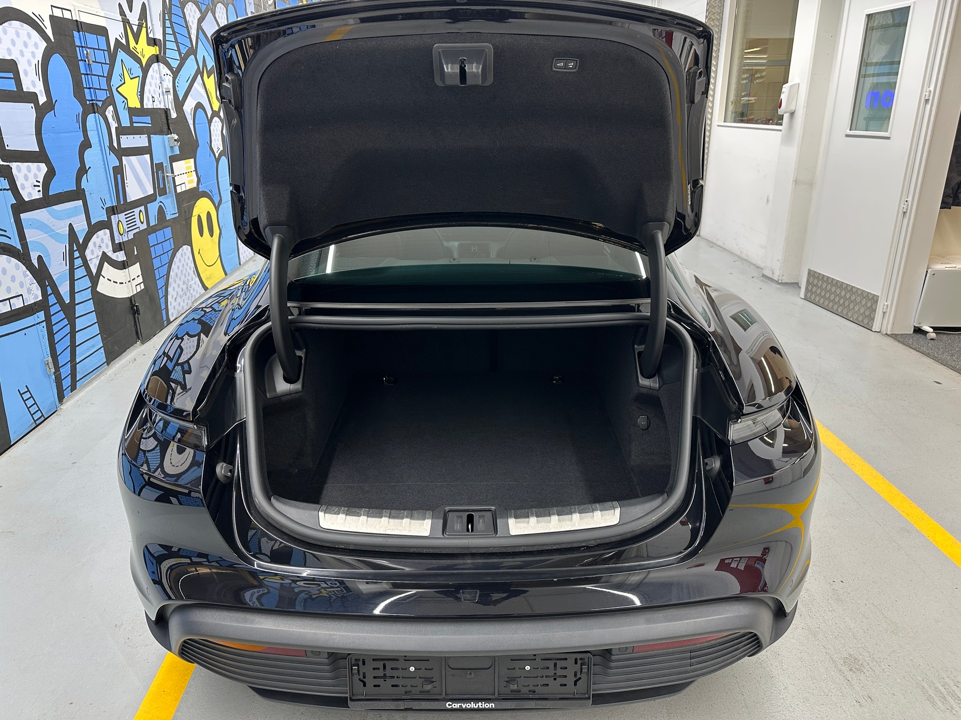 PORSCHE Taycan 4S-image-5
