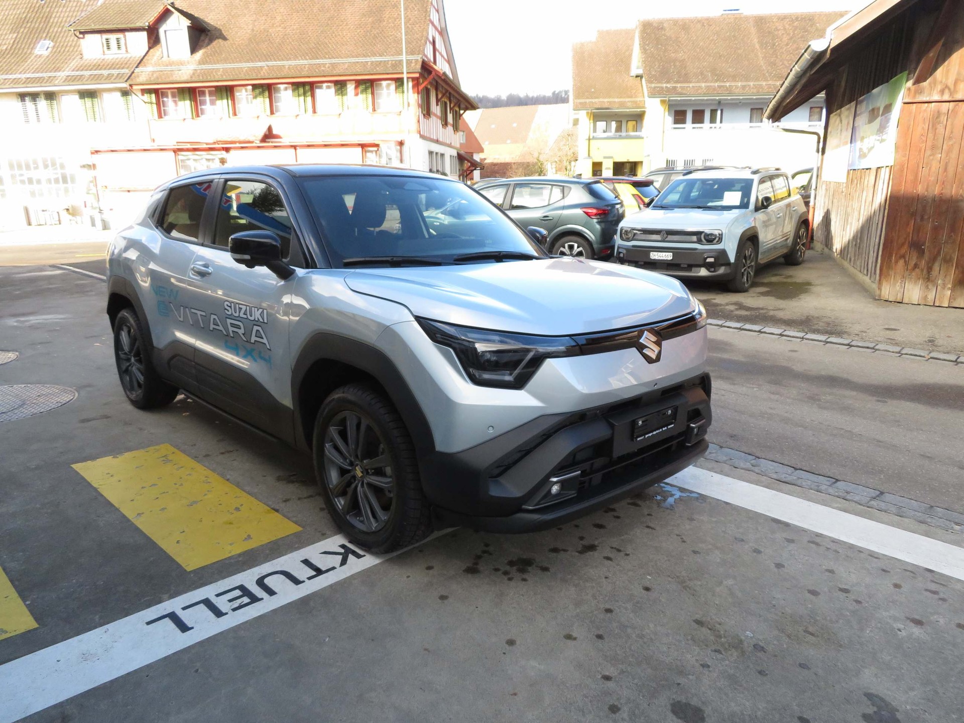 SUZUKI e Vitara Compact Top 4x4-showroom-element-3