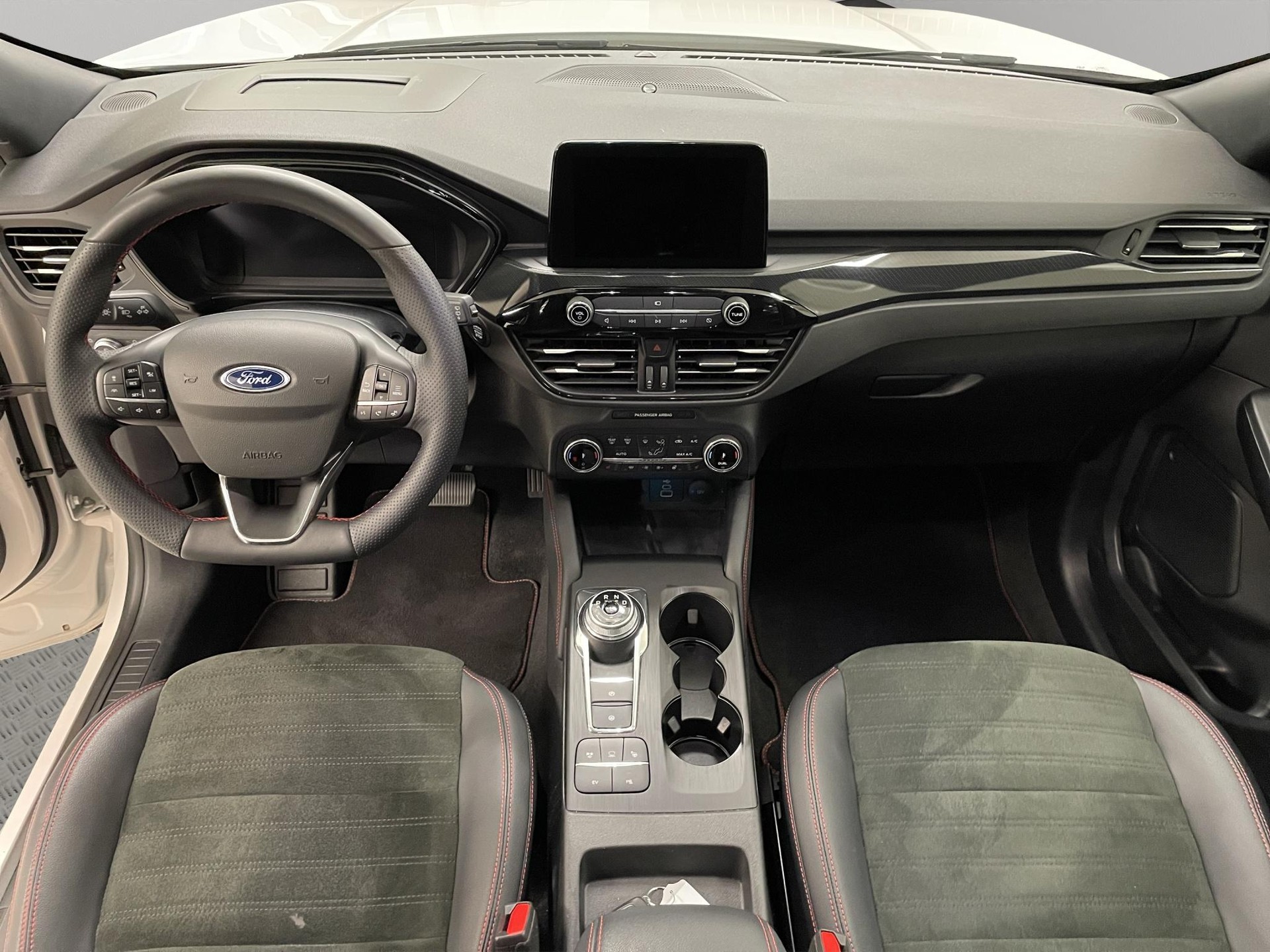FORD Kuga 2.5 Plug-in Hybrid ST-Line X-image-5