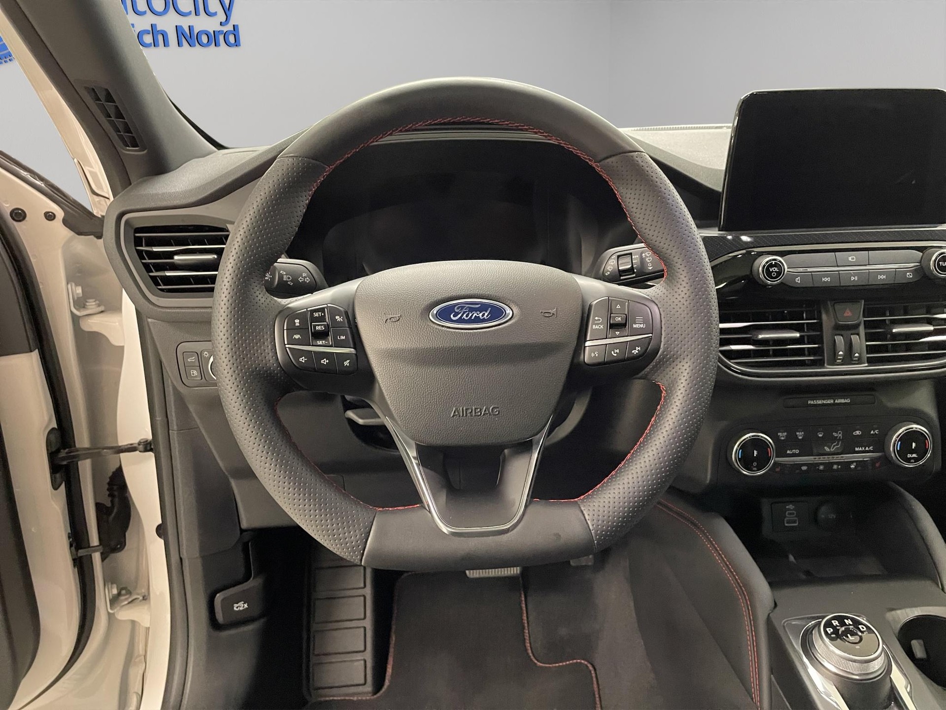 FORD Kuga 2.5 Plug-in Hybrid ST-Line X-image-6