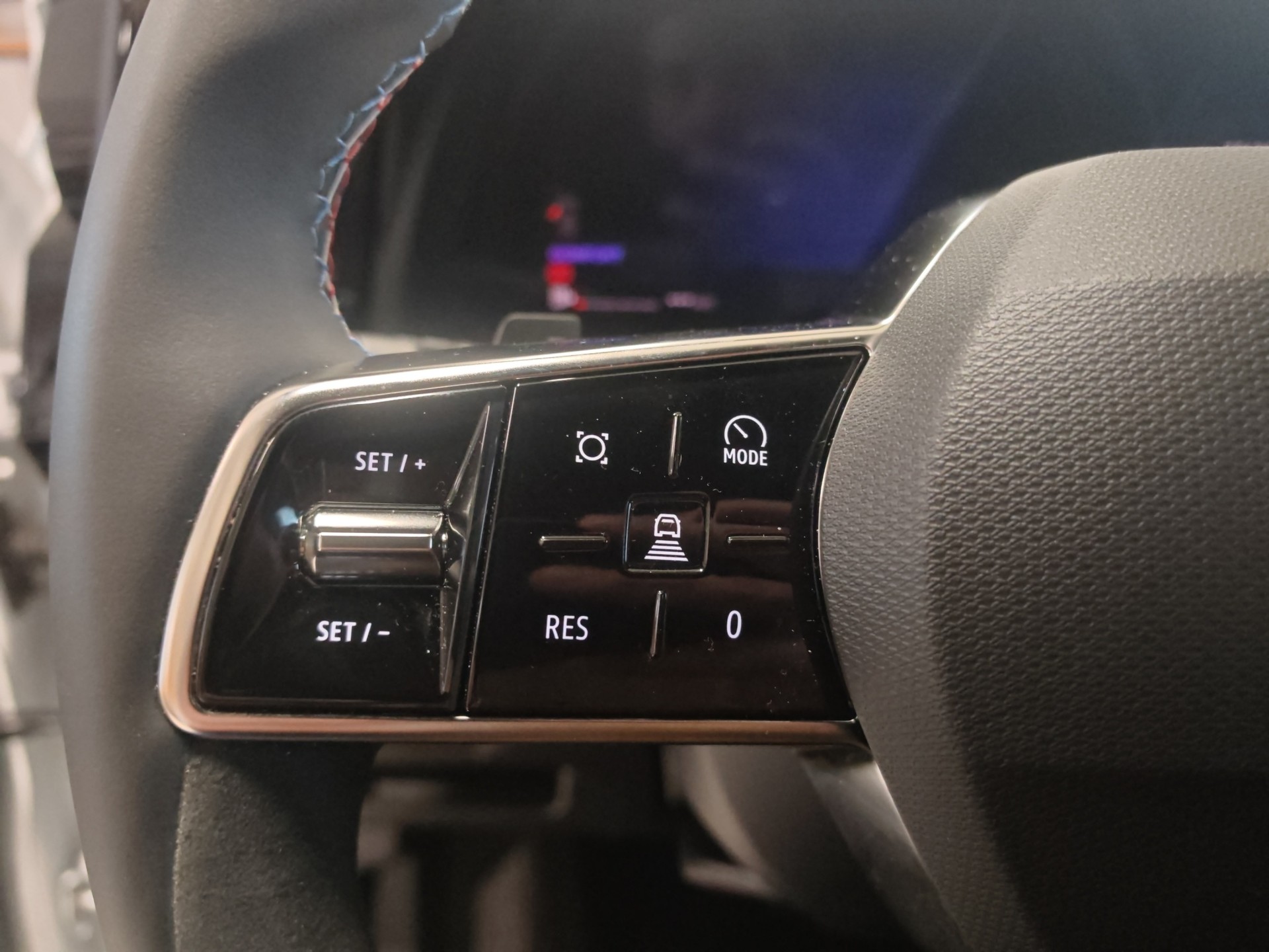 RENAULT Rafale 1.2 E-Tech Hybrid 200 Esprit Alpine-image-16