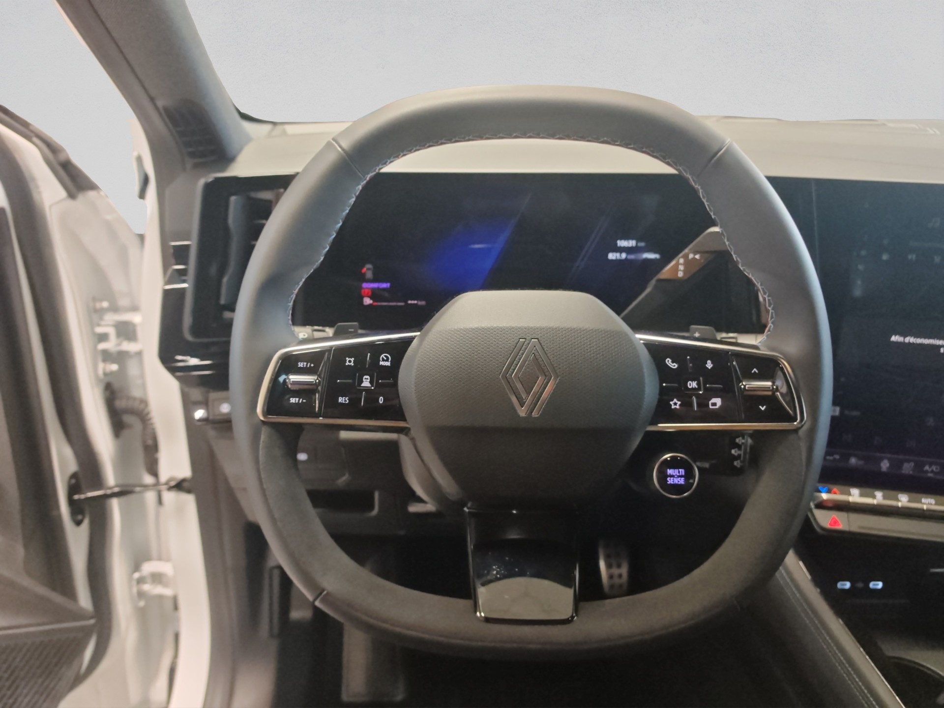 RENAULT Rafale 1.2 E-Tech Hybrid 200 Esprit Alpine-image-8
