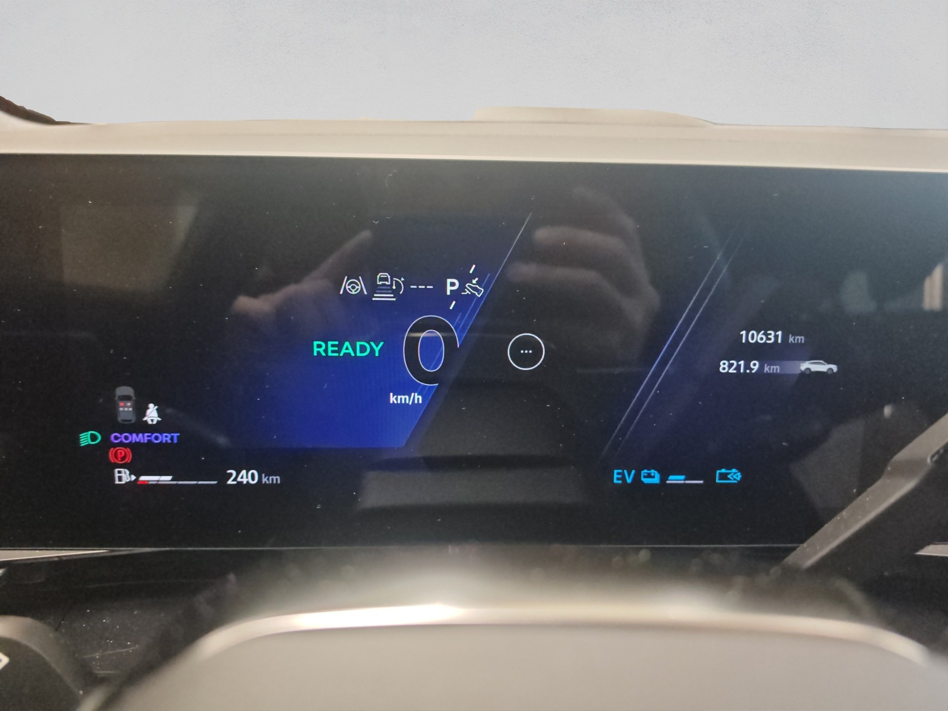 RENAULT Rafale 1.2 E-Tech Hybrid 200 Esprit Alpine-image-9