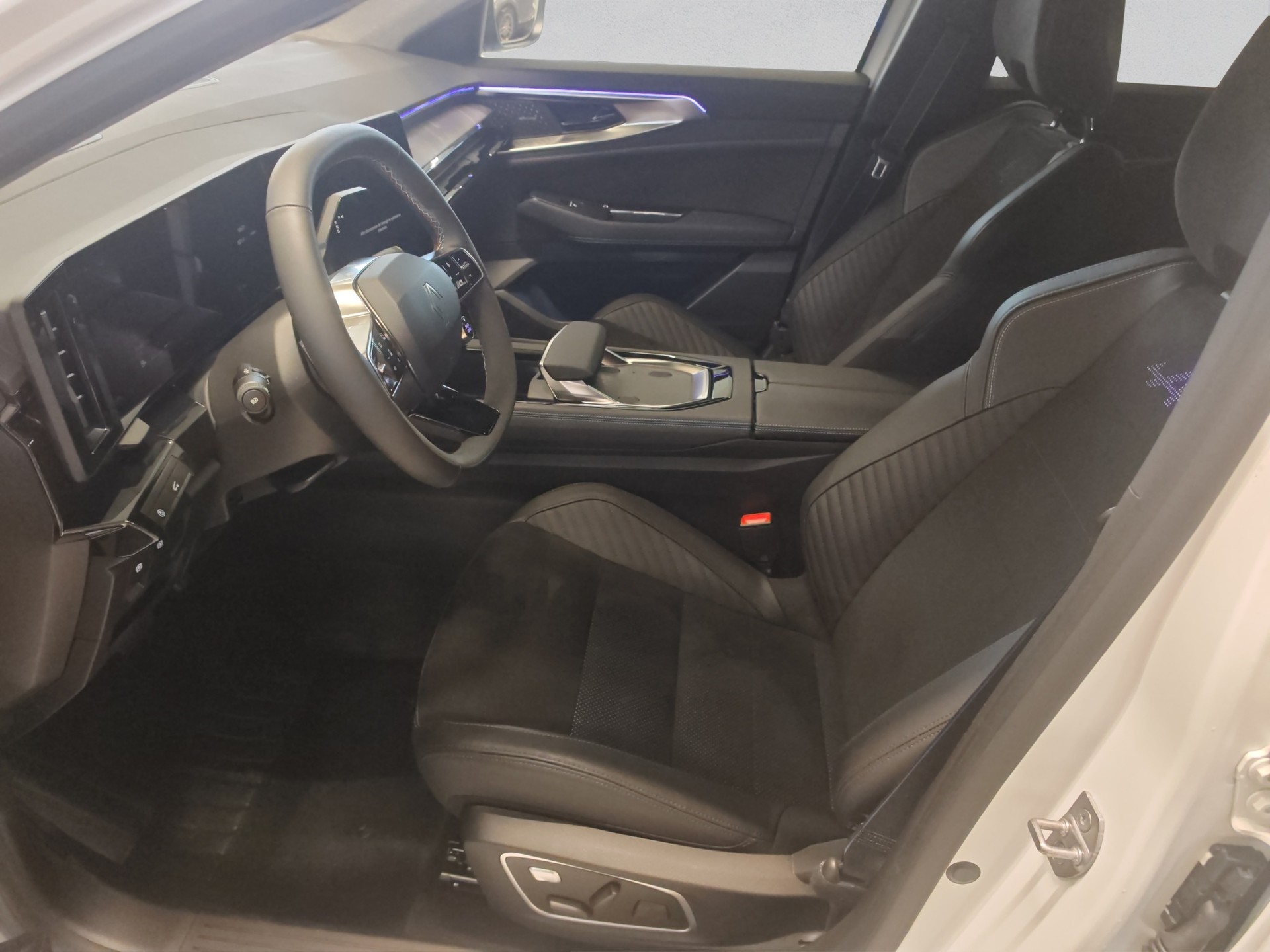 RENAULT Rafale 1.2 E-Tech Hybrid 200 Esprit Alpine-image-7