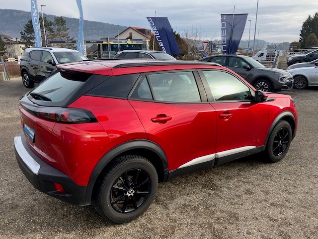 PEUGEOT 2008 1.2 PureTech Allure-showroom-element-3