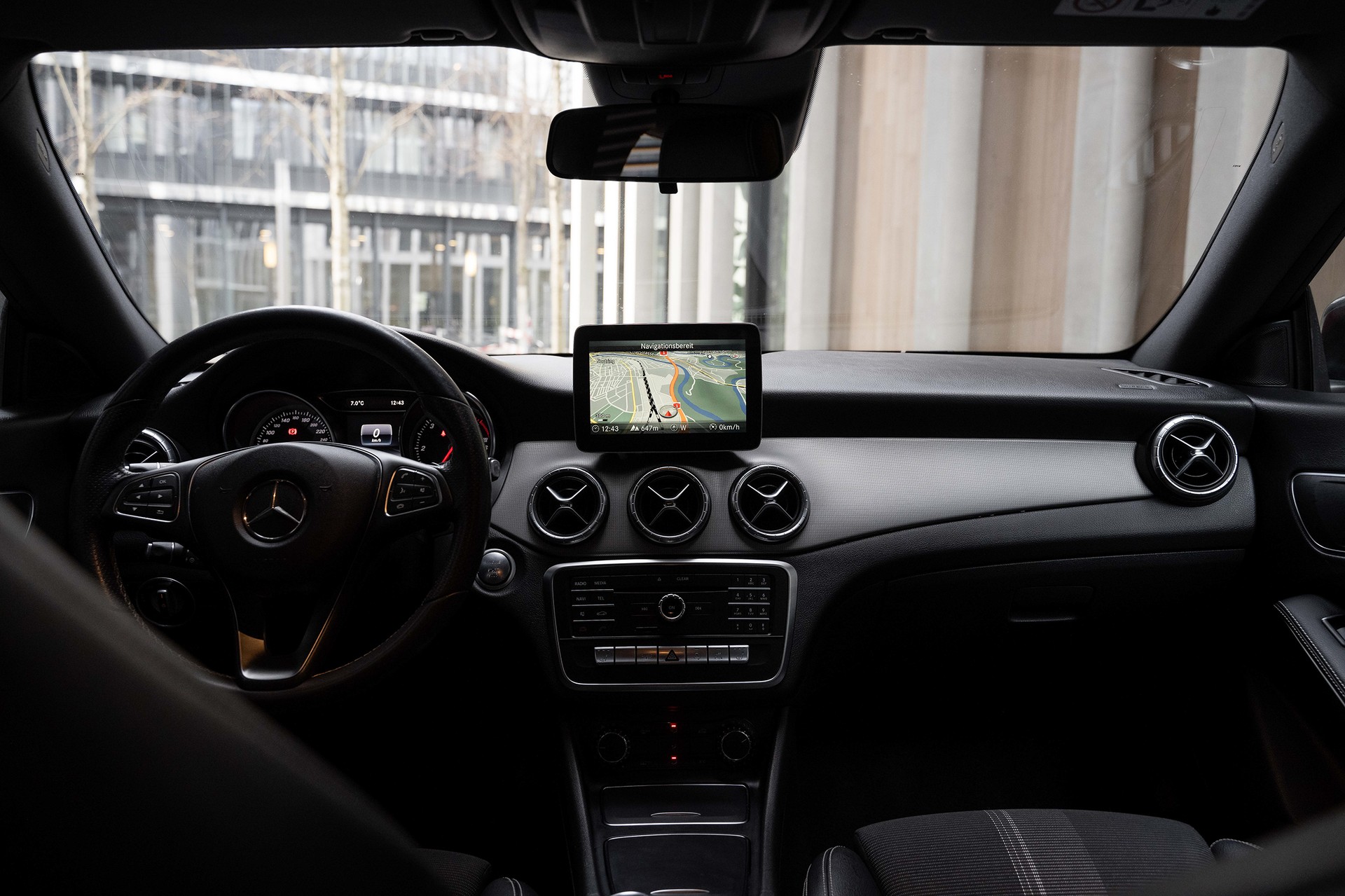 MERCEDES-BENZ CLA 200 d Night Star 7G-DCT-image-11