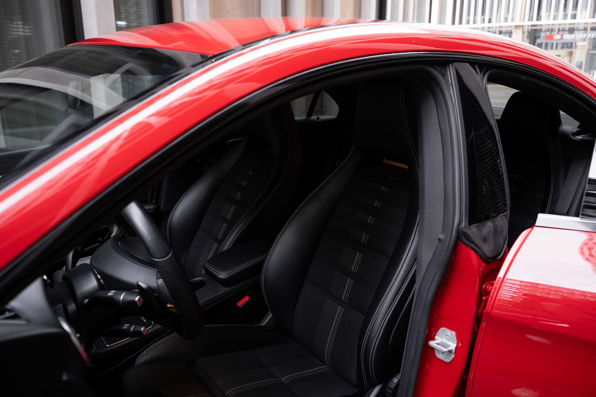 MERCEDES-BENZ CLA 200 d Night Star 7G-DCT-image-16