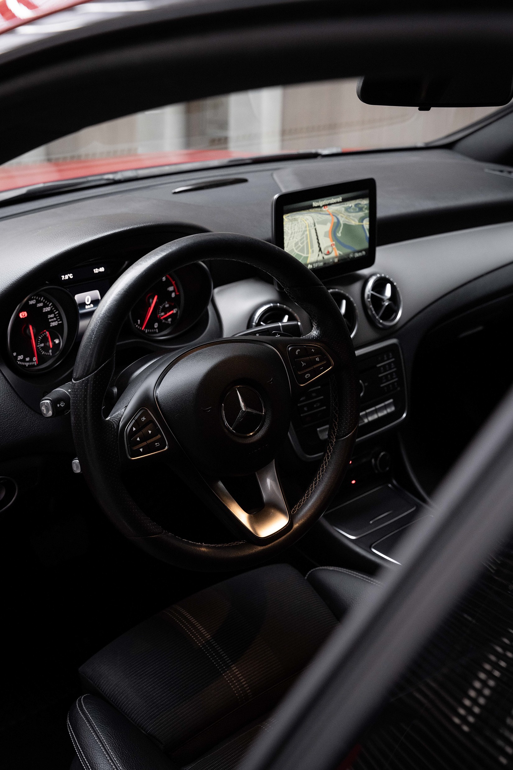 MERCEDES-BENZ CLA 200 d Night Star 7G-DCT-image-9