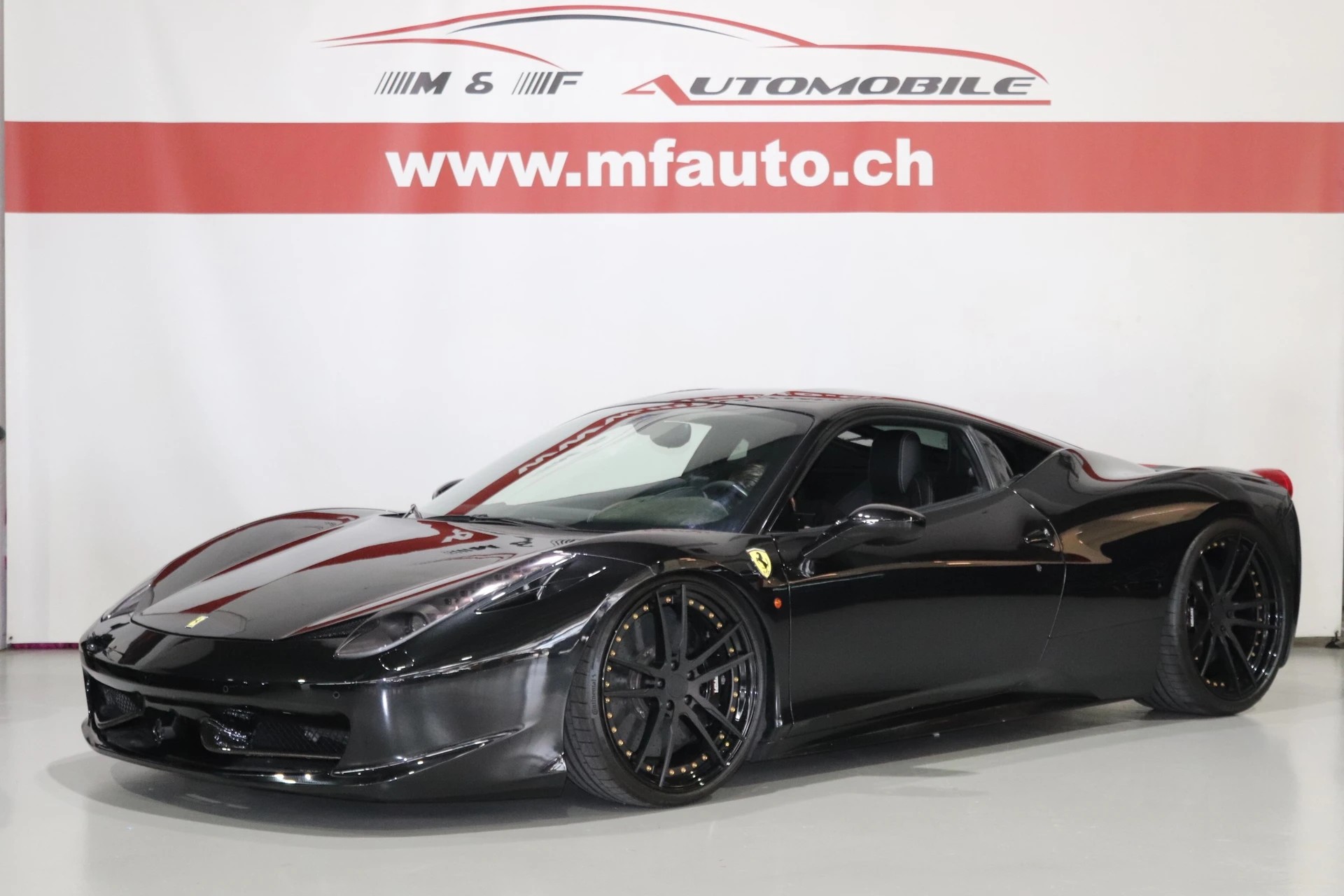 FERRARI 458 4.5 Italia-showroom-element-1