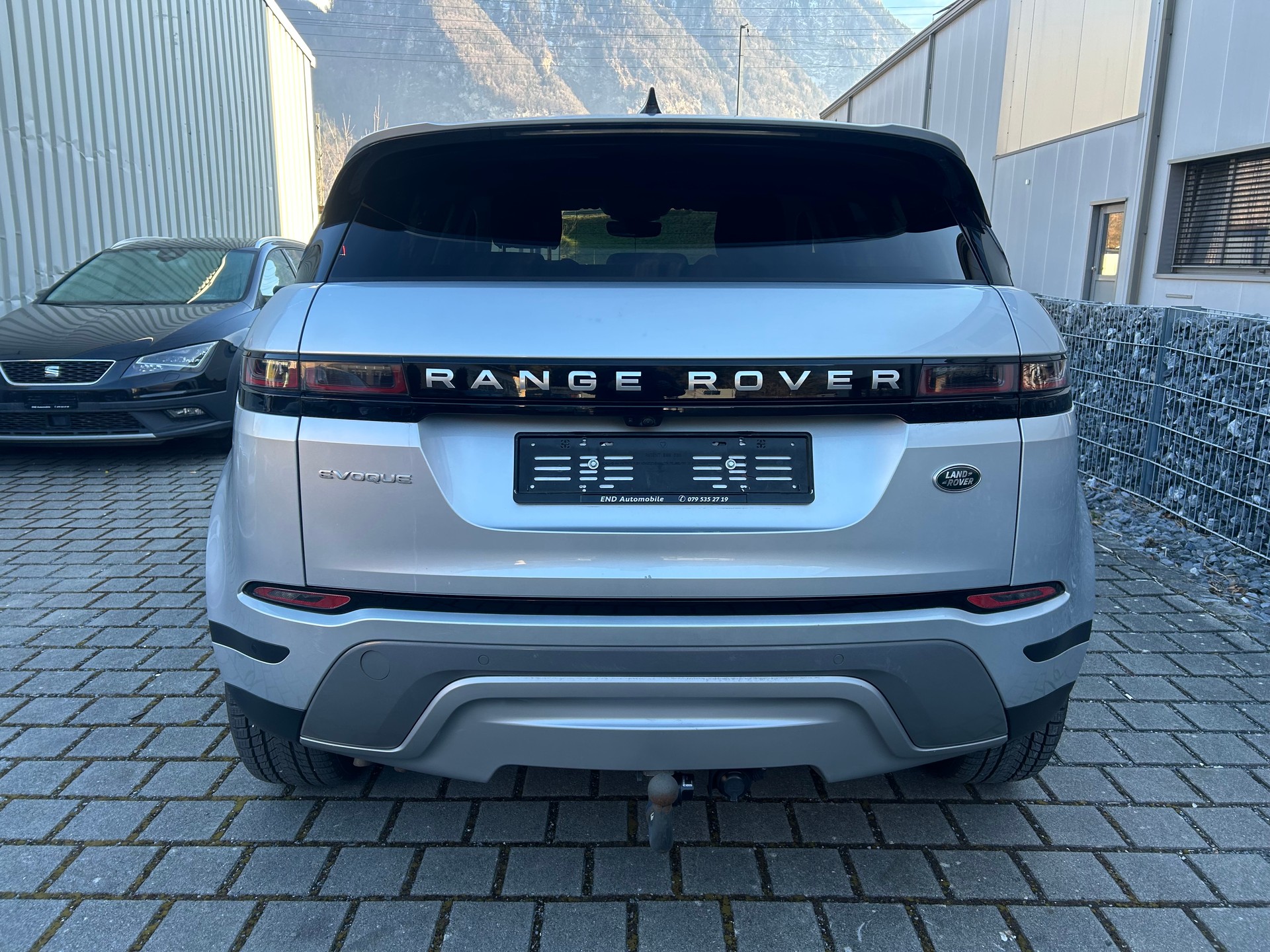 LAND ROVER Range Rover Evoque R-Dynamic D 180 AT9-image-4