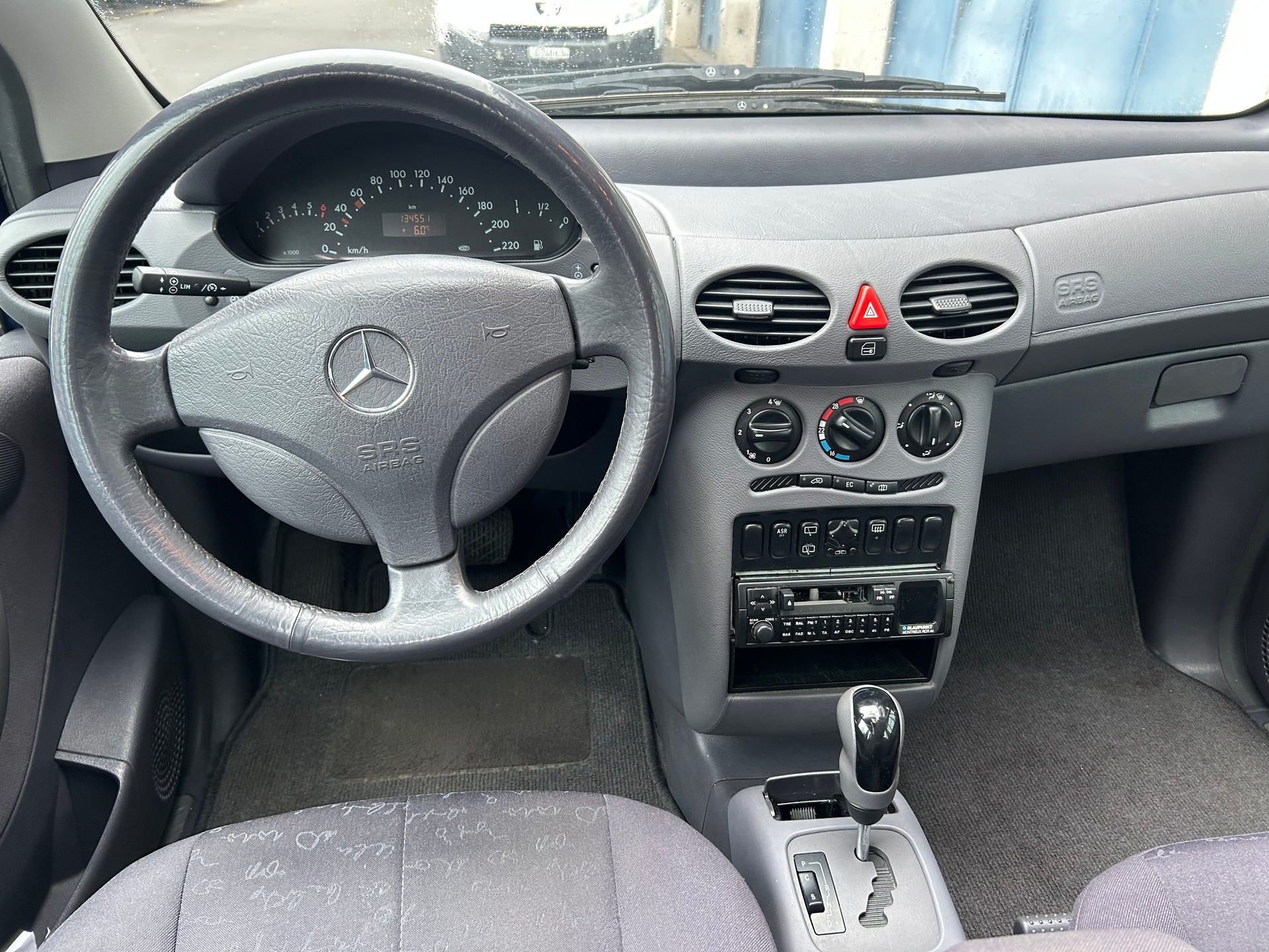 MERCEDES-BENZ A 160 Elégance-showroom-element-3