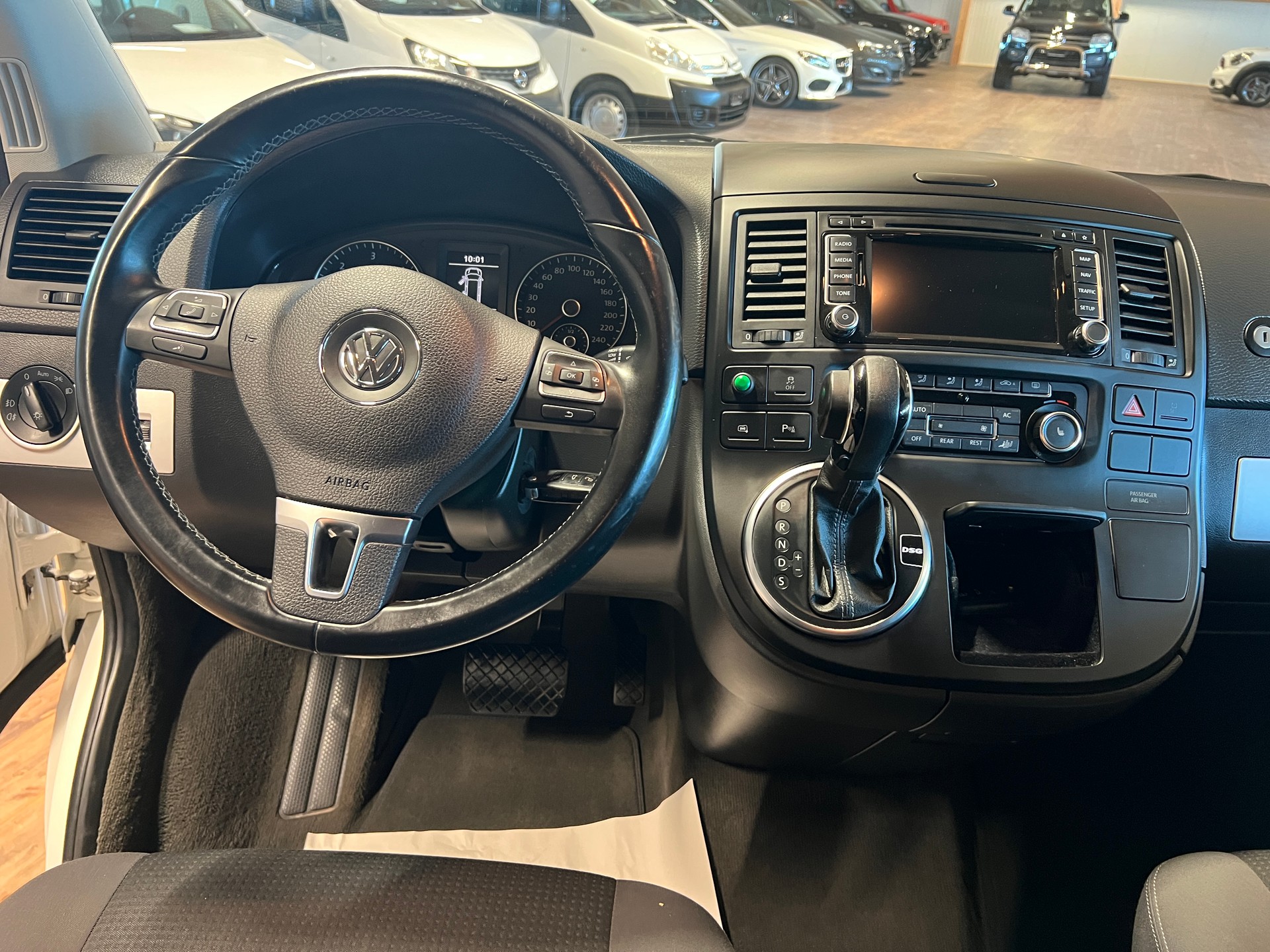 VW T5 Multivan 2.0 Bi-TDI CR CL Team 4Motion DSG-image-10