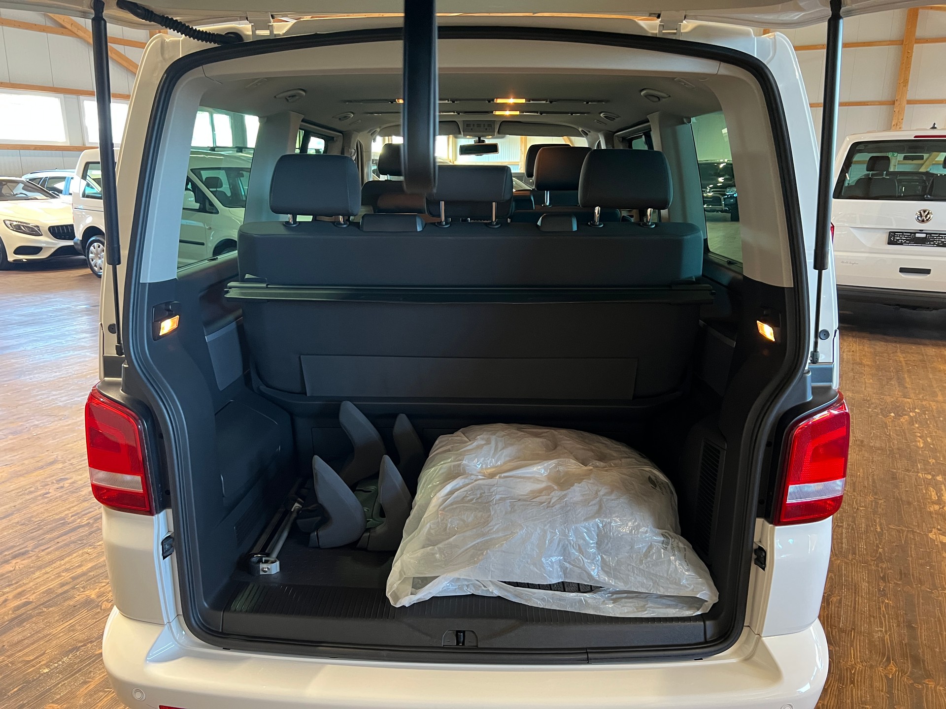 VW T5 Multivan 2.0 Bi-TDI CR CL Team 4Motion DSG-image-15