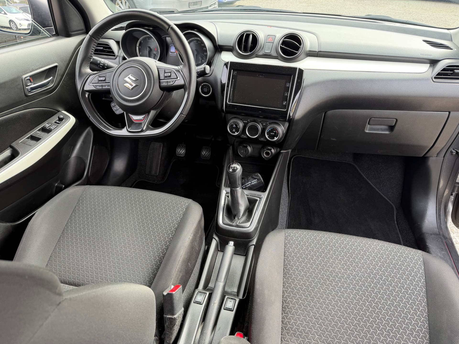 SUZUKI Swift 1.2i 16V SHVS Piz Sulai Top Hybrid Allgri4x4-image-7
