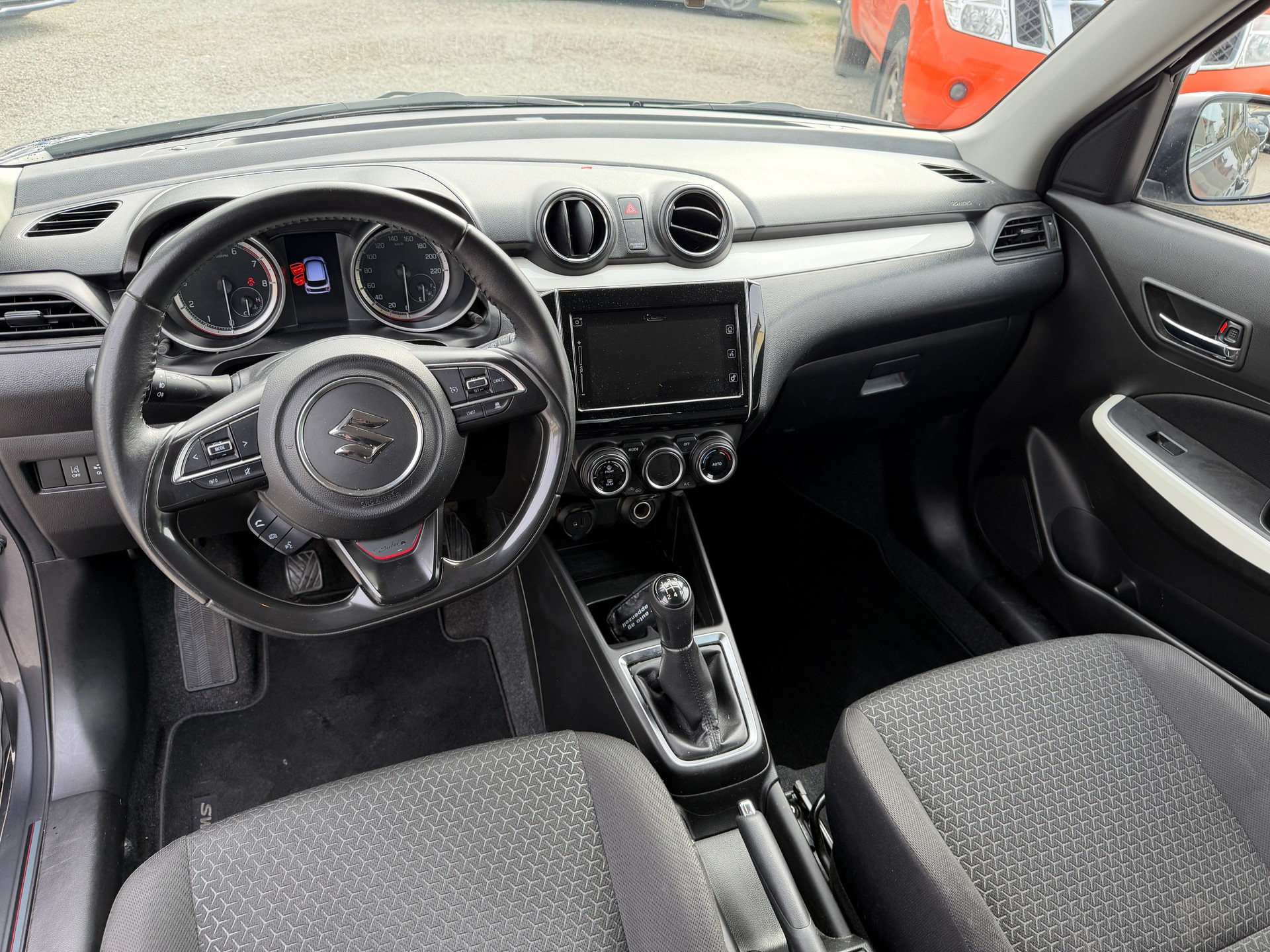 SUZUKI Swift 1.2i 16V SHVS Piz Sulai Top Hybrid Allgri4x4-image-8