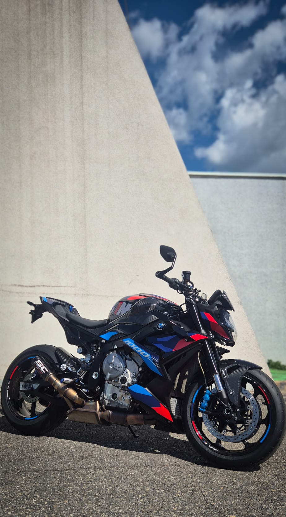 BMW M 1000 R-image-6
