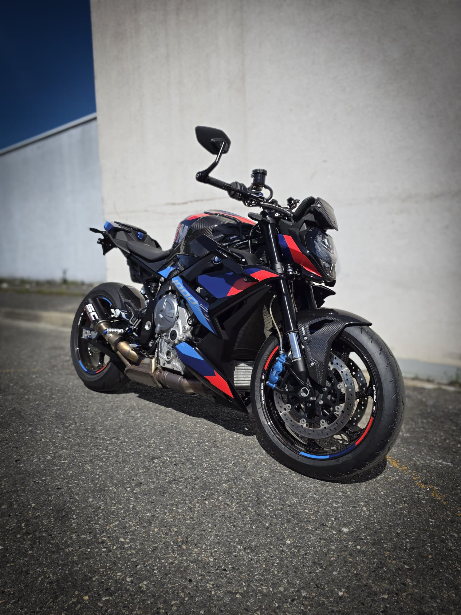 BMW M 1000 R-image-2
