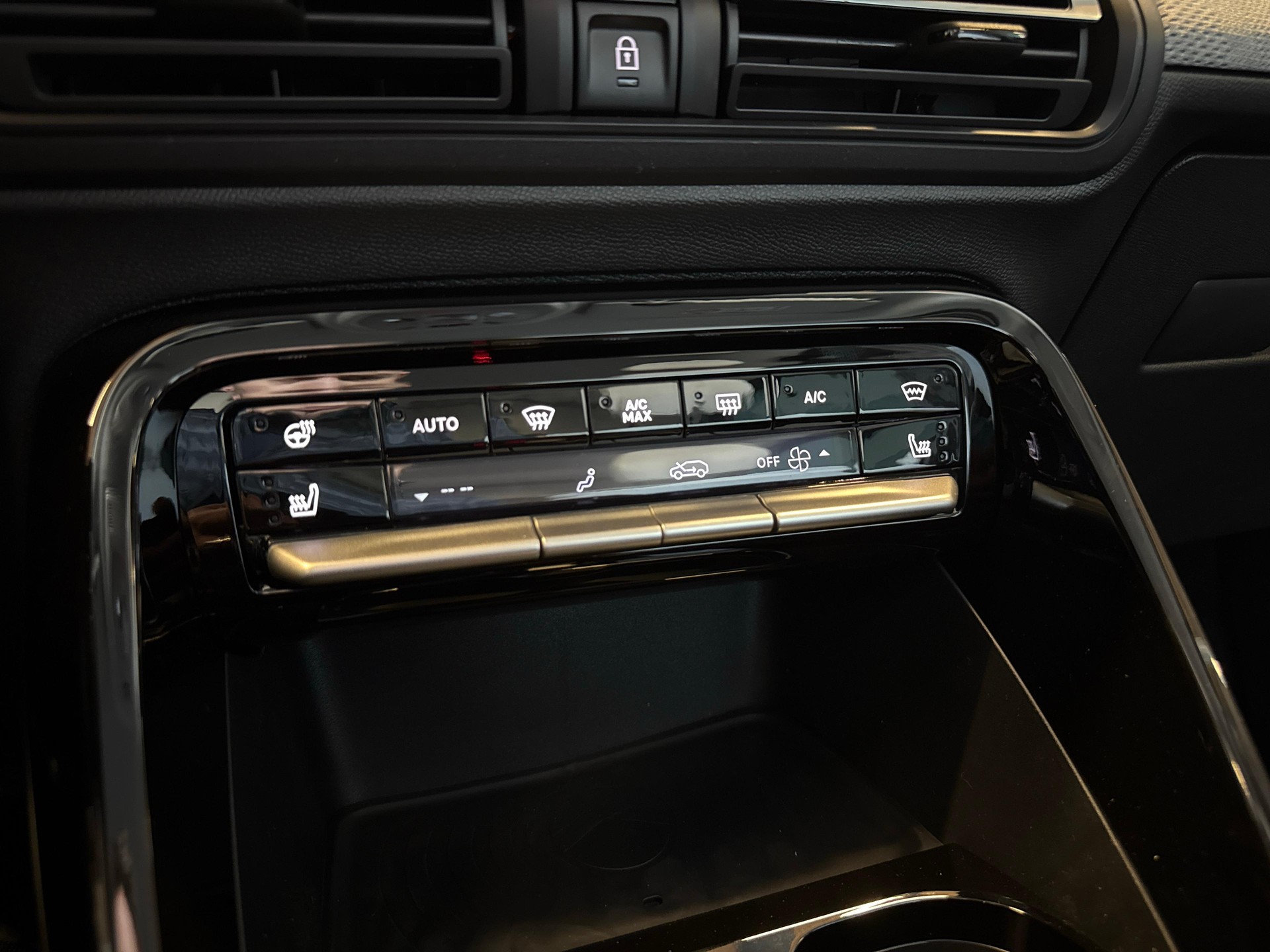 CITROEN C3 1.2 Hybrid Max-image-16