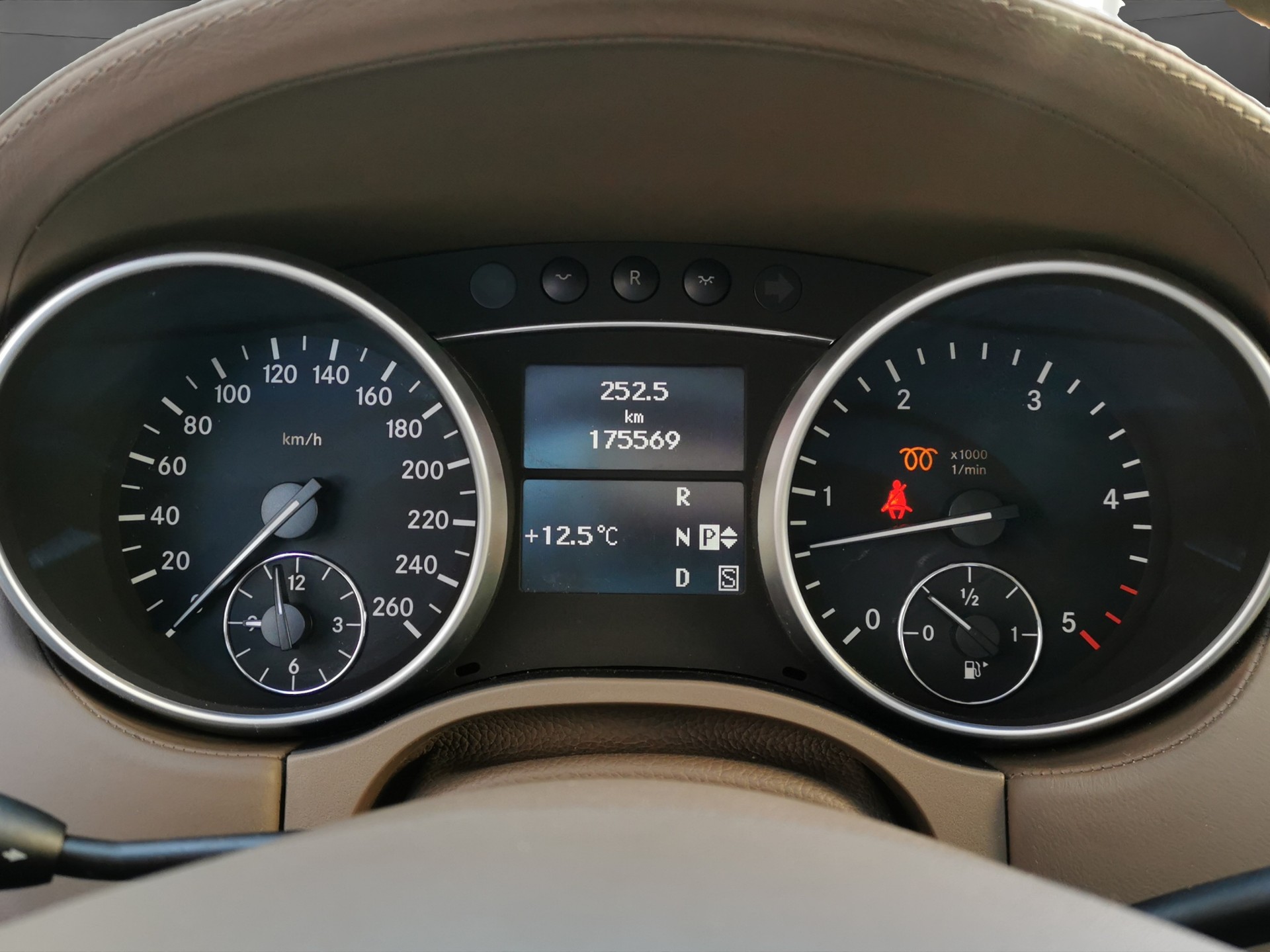 MERCEDES-BENZ GL 450 (420) CDI 4Matic 7G-Tronic-image-18
