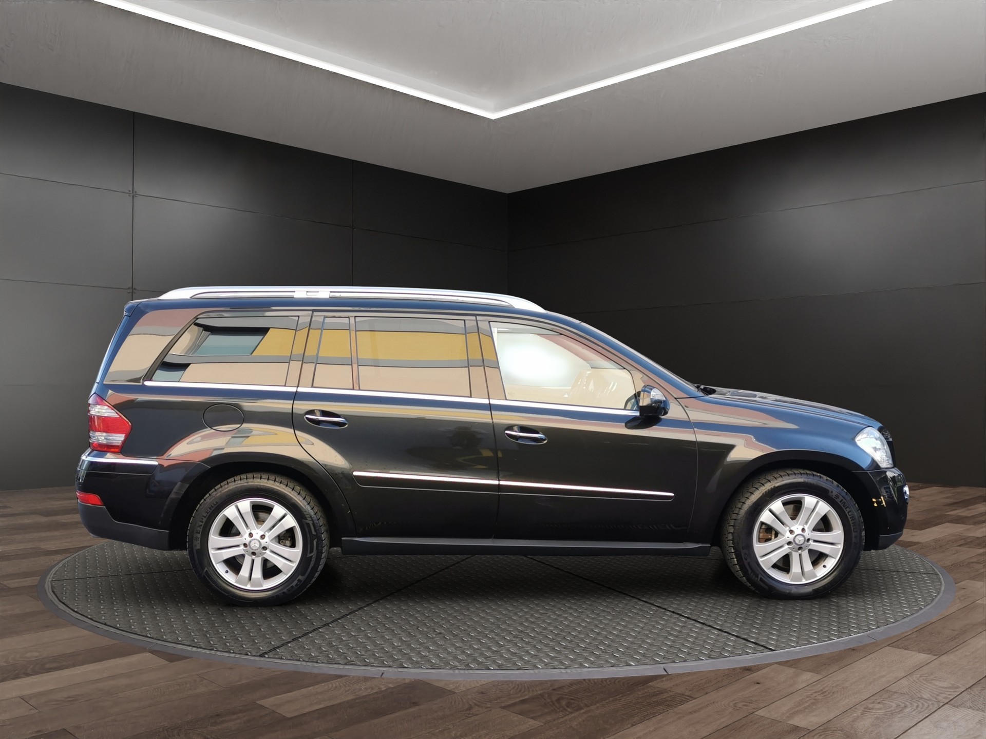 MERCEDES-BENZ GL 450 (420) CDI 4Matic 7G-Tronic-image-4