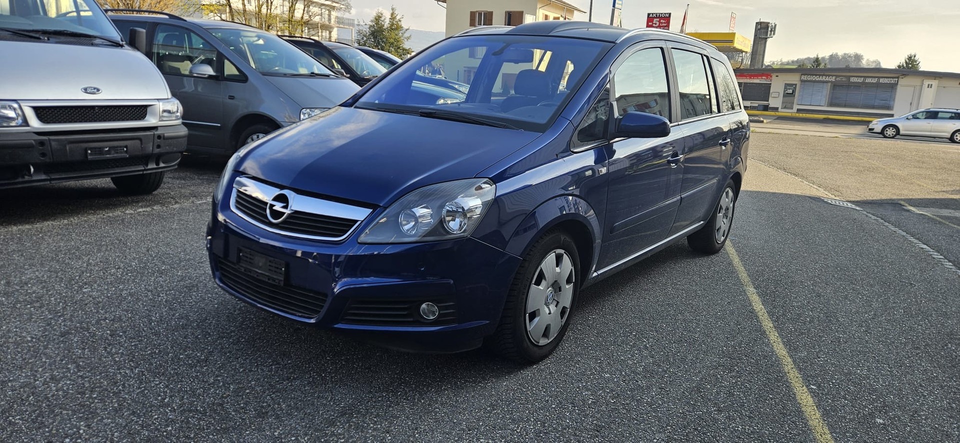 OPEL Zafira 2.2i 16V Enjoy