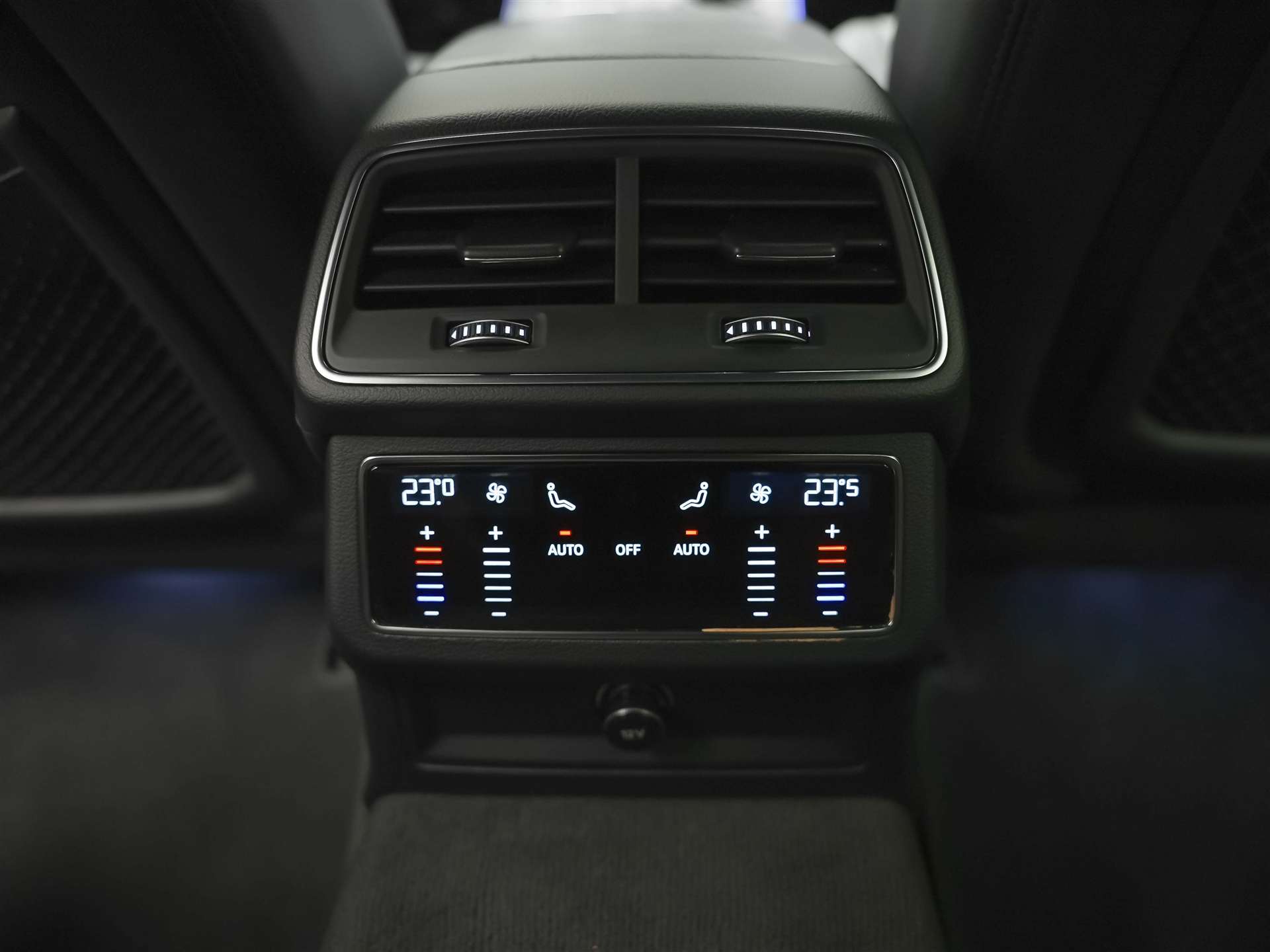 AUDI A6 Limousine 45 TFSI Design quattro S-tronic *21" Felgen*Assistenzpaket*Leder*-image-26