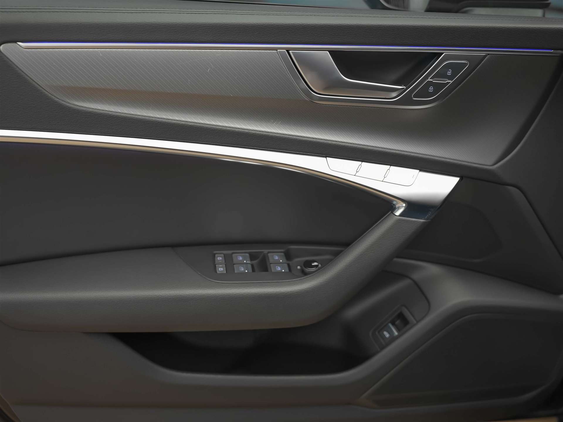AUDI A6 Limousine 45 TFSI Design quattro S-tronic *21" Felgen*Assistenzpaket*Leder*-image-19