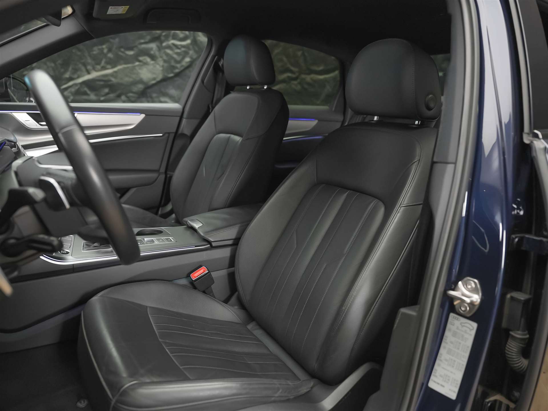 AUDI A6 Limousine 45 TFSI Design quattro S-tronic *21" Felgen*Assistenzpaket*Leder*-image-10