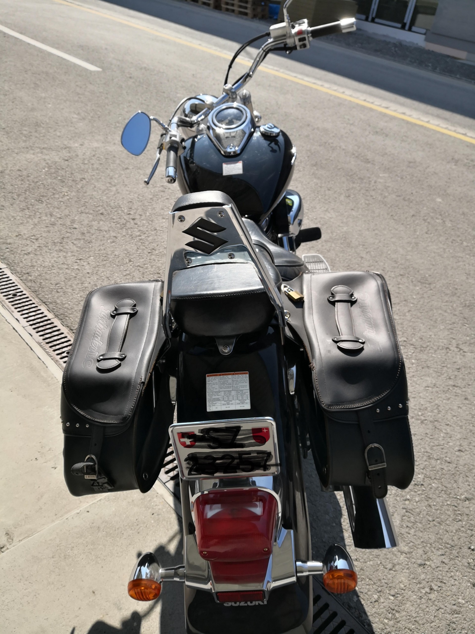 SUZUKI C 800 Intruder-image-3