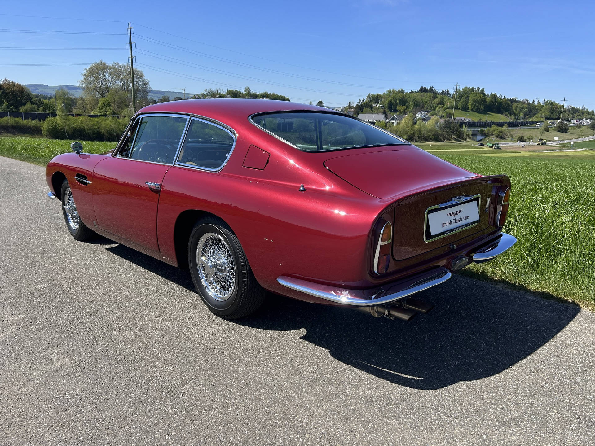 ASTON MARTIN DB6-showroom-element-2