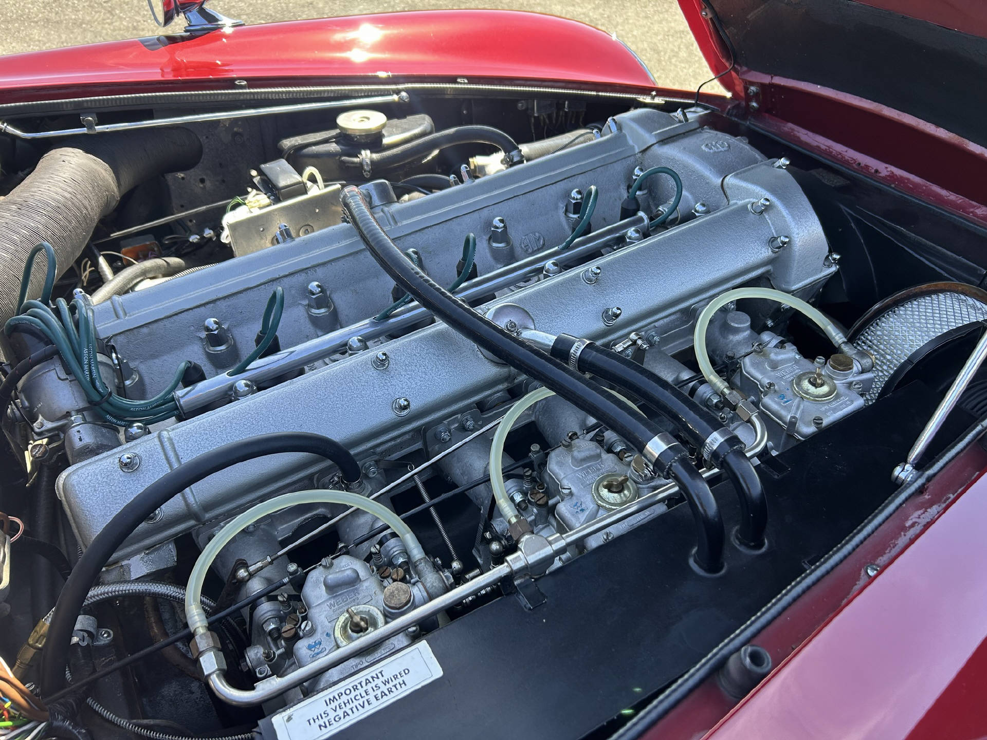 ASTON MARTIN DB6-image-16