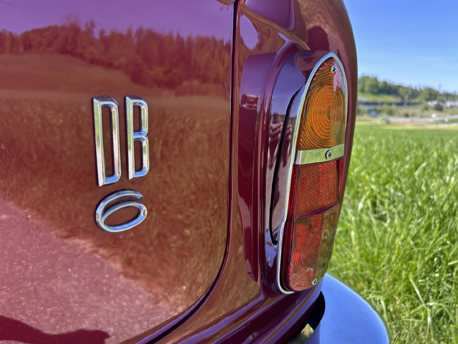 ASTON MARTIN DB6-image-12