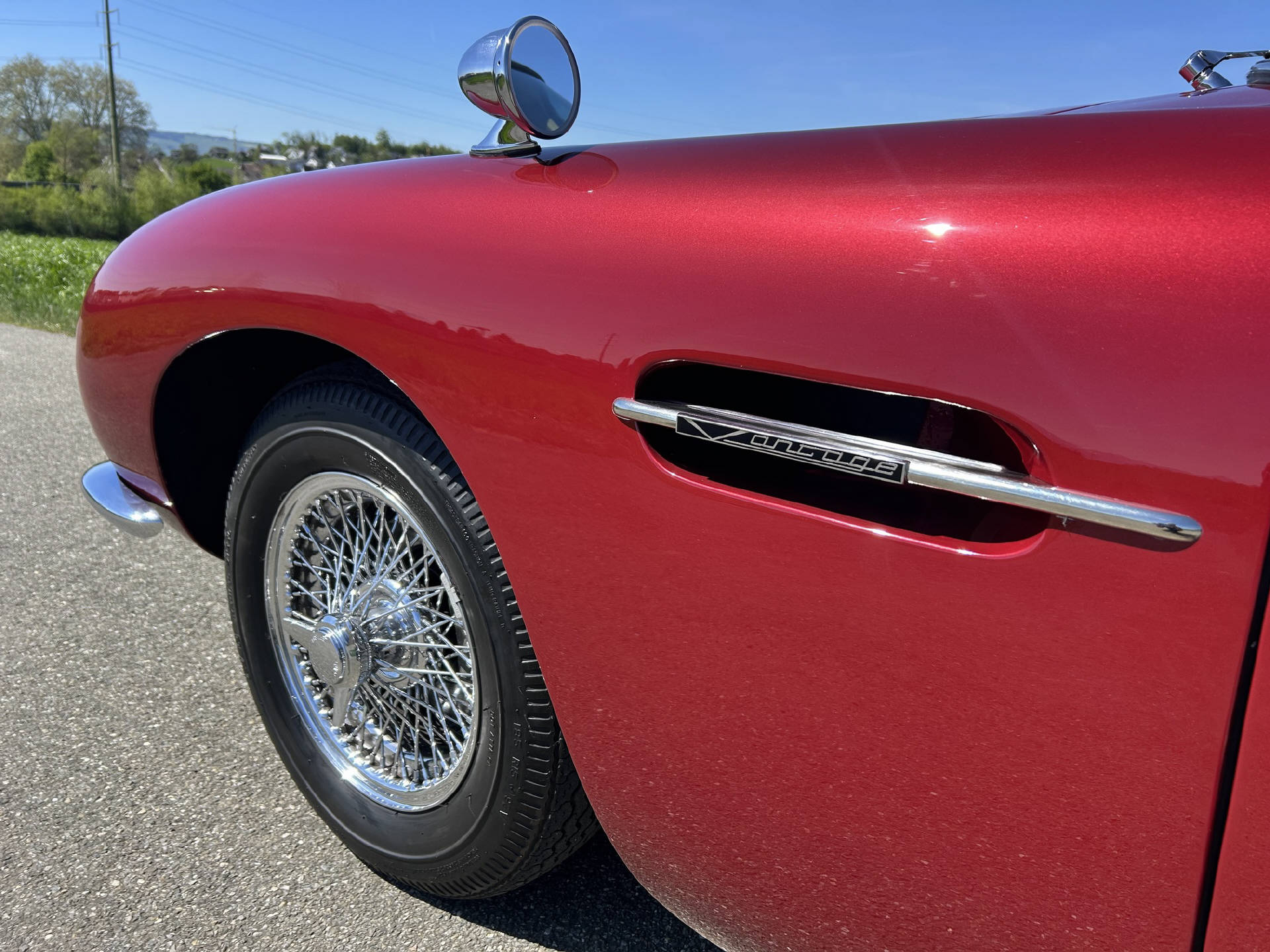 ASTON MARTIN DB6-image-14