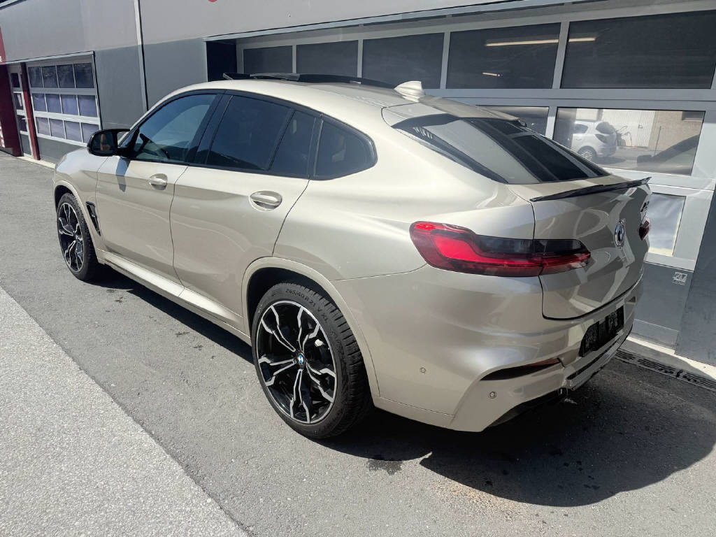 BMW X4M M Competition Steptronic-showroom-element-3
