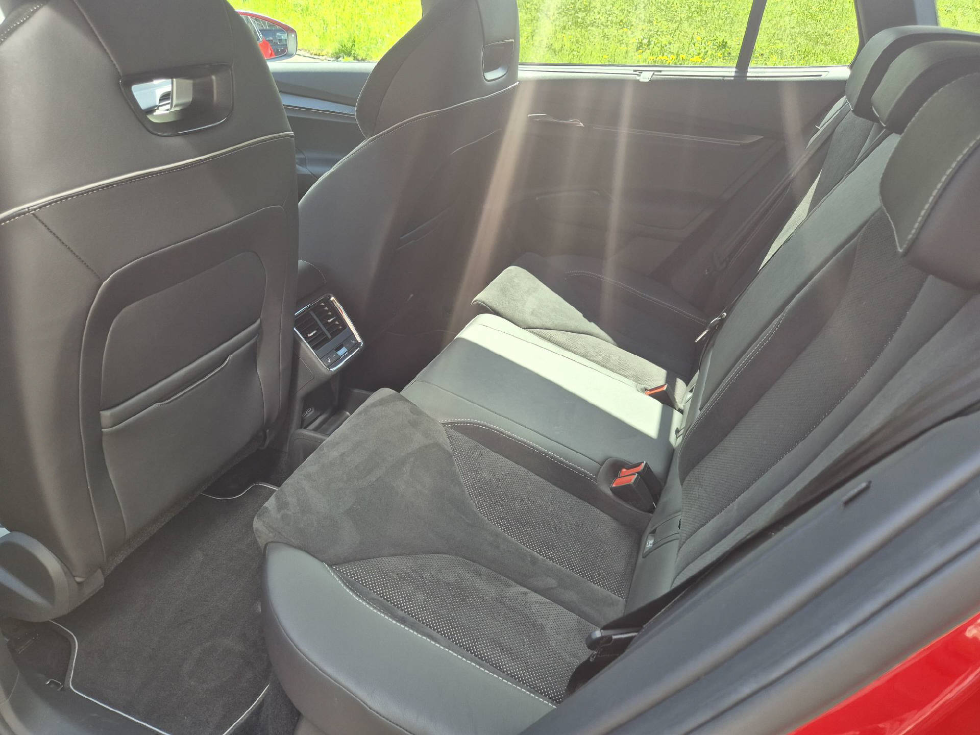 SKODA Enyaq iV 80x SportLine-image-10