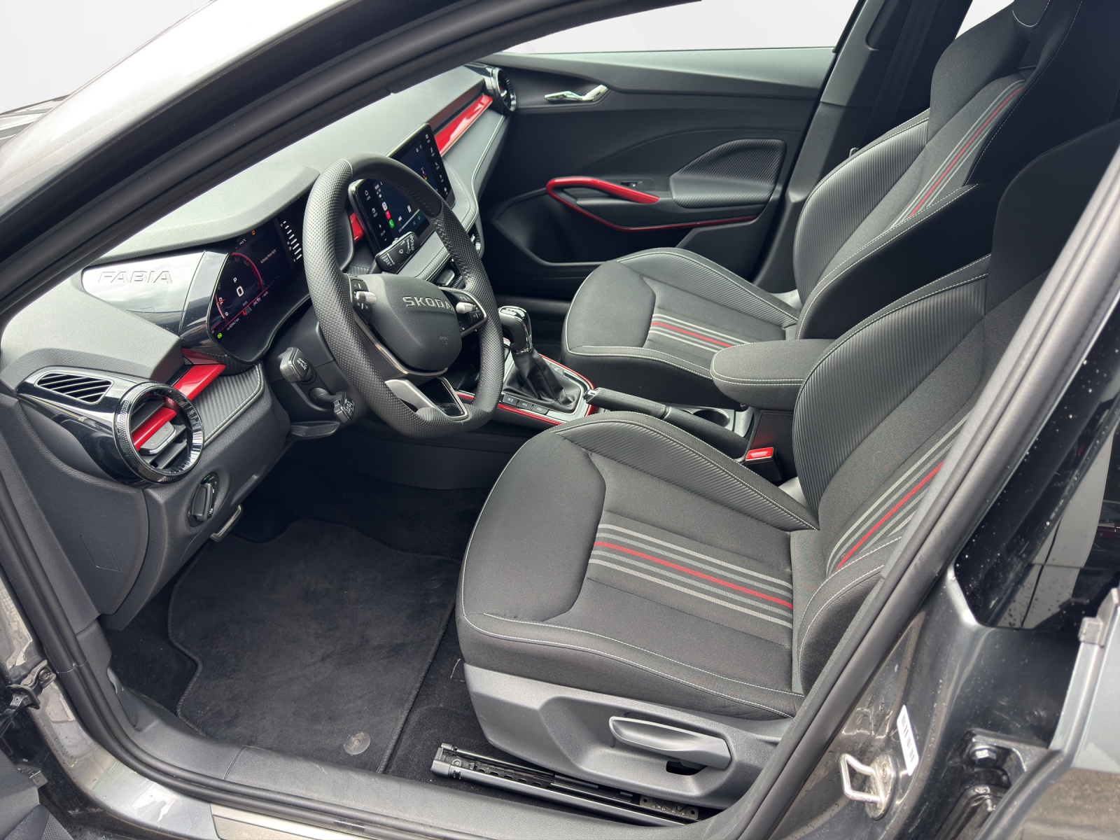 SKODA Fabia 1.0 TSI Monte Carlo DSG-image-8