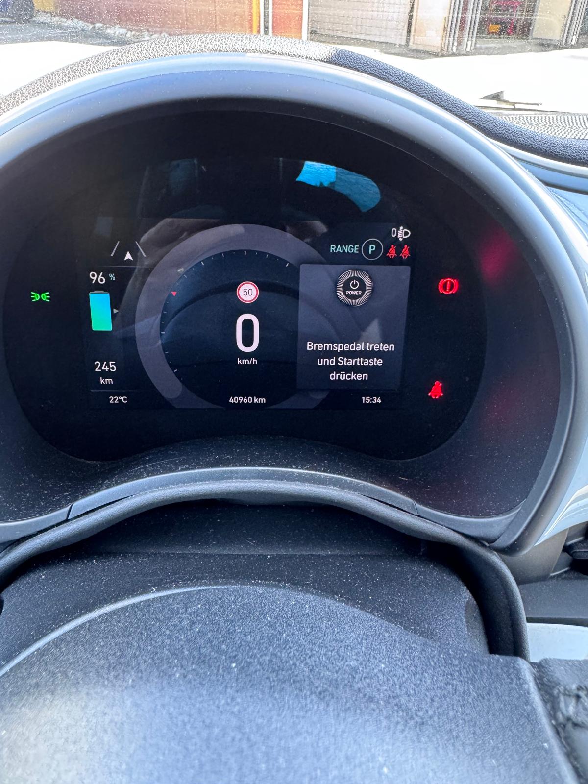 FIAT 500 C electric 87 kW Icon-showroom-element-1