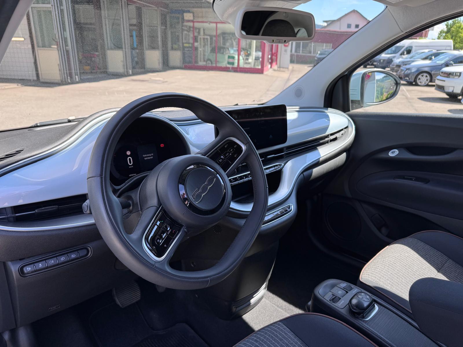 FIAT 500 C electric 87 kW Icon-image-24