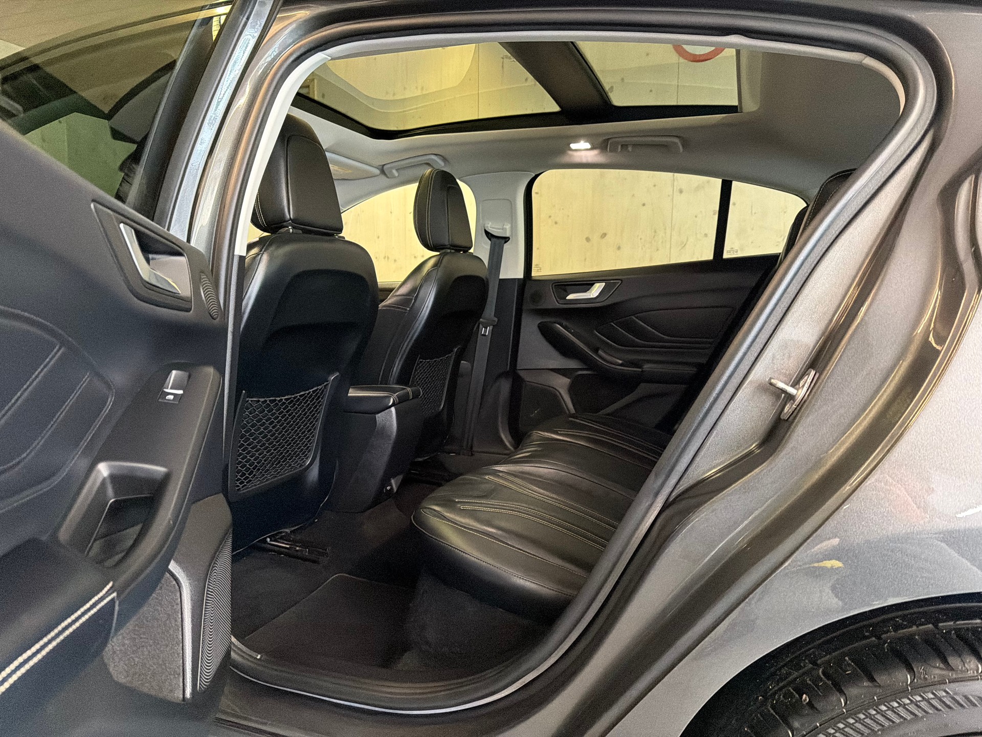 FORD Focus 1.5 SCTi Vignale Automatic-image-13