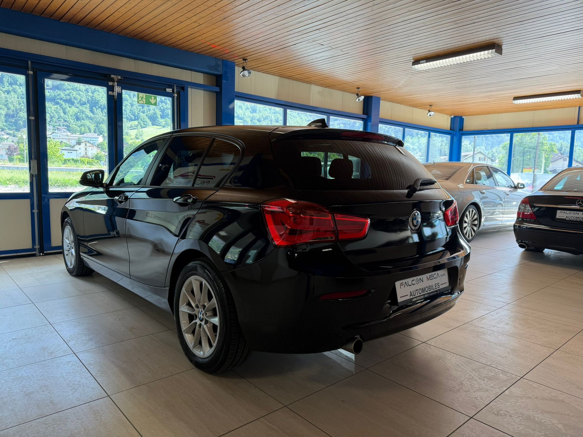 BMW 118d xDrive-image-7