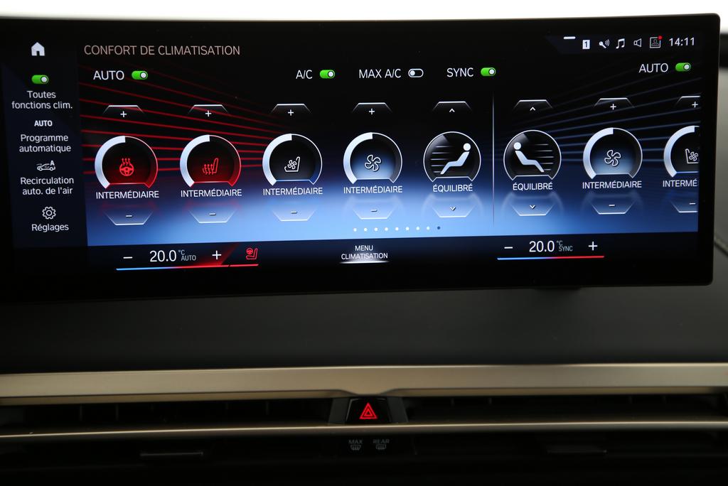 BMW iX xDrive50-image-9